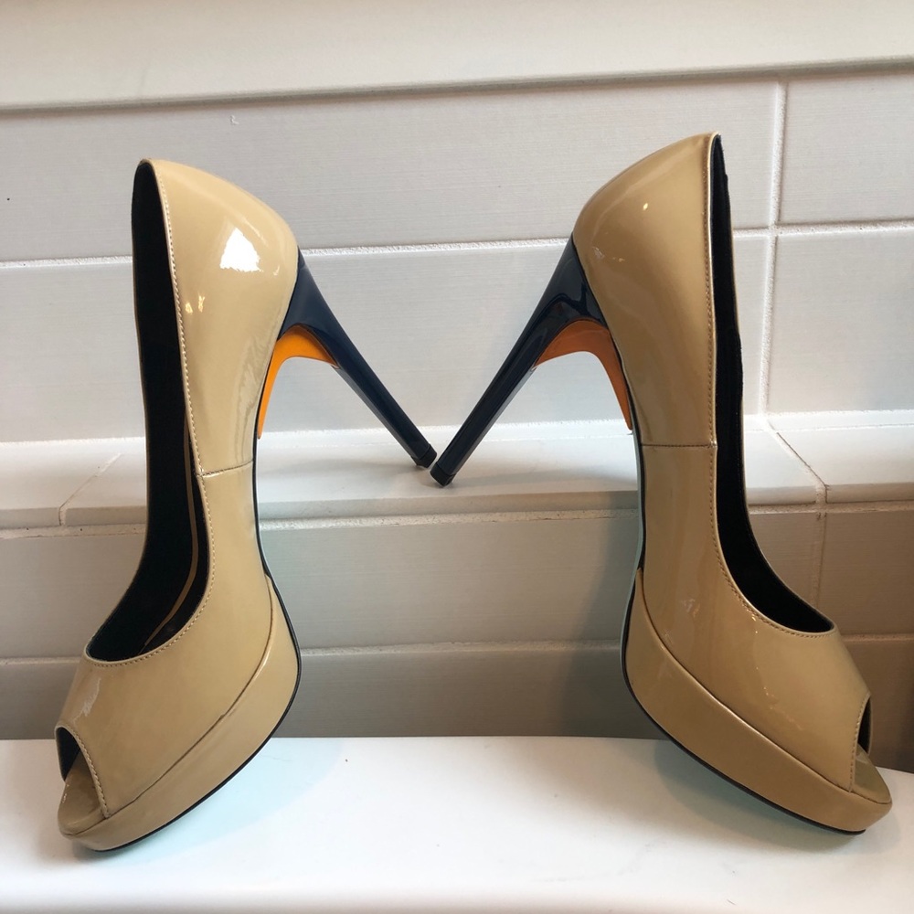 Stunning Ruthie Davis Platform Heels - Picture 4 of 8